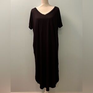 Black v neck Tshirt dress